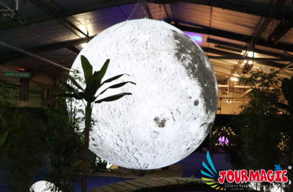 Lune gonflable géante réaliste